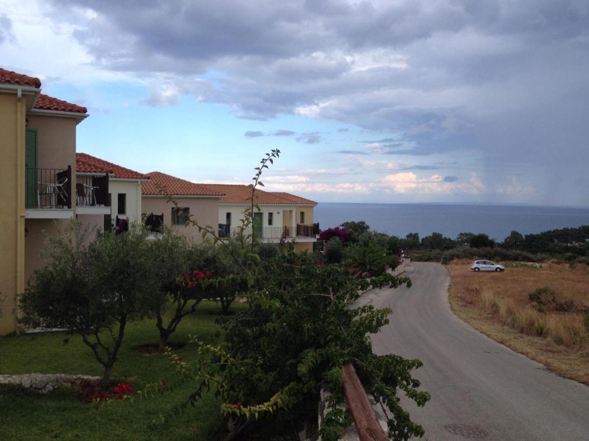 Livadaki Village Hotel Skala  エクステリア 写真