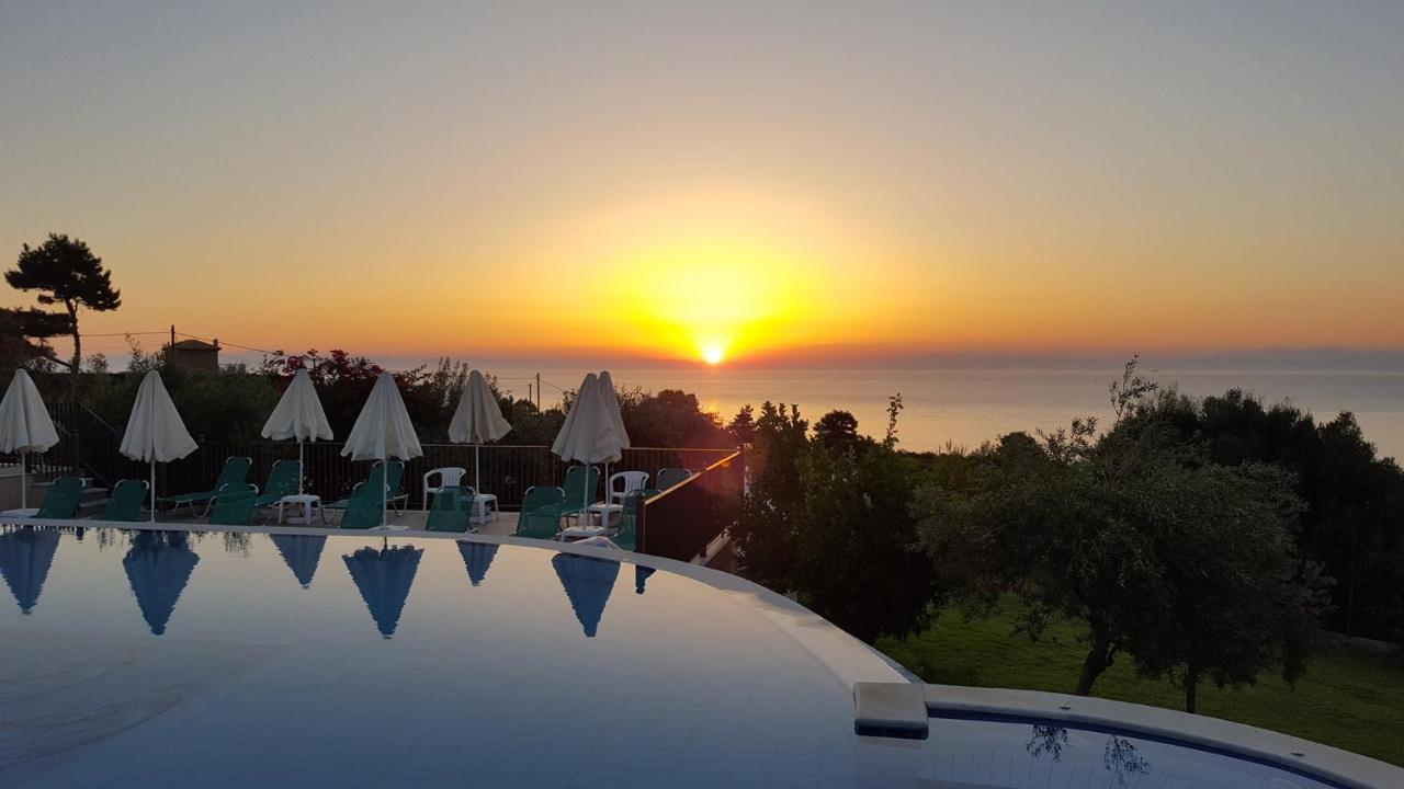 Livadaki Village Hotel Skala  エクステリア 写真