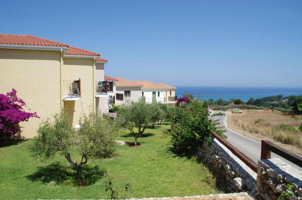 Livadaki Village Hotel Skala  エクステリア 写真