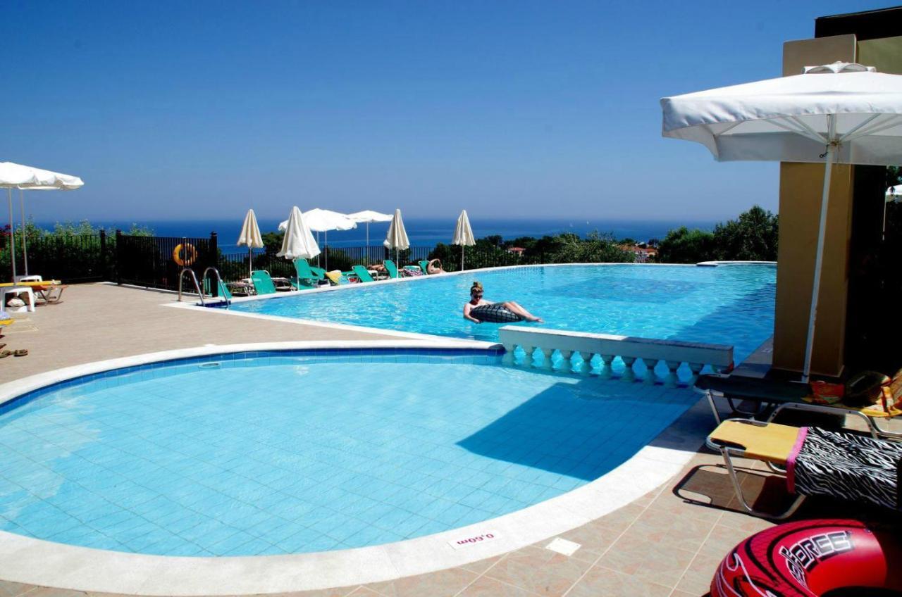 Livadaki Village Hotel Skala  エクステリア 写真