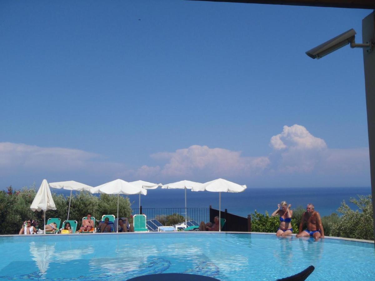 Livadaki Village Hotel Skala  エクステリア 写真