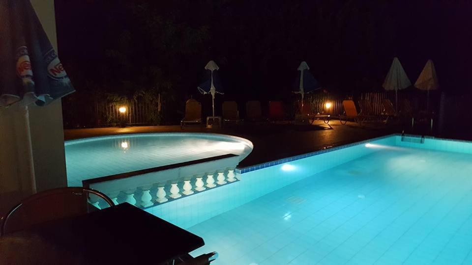 Livadaki Village Hotel Skala  エクステリア 写真