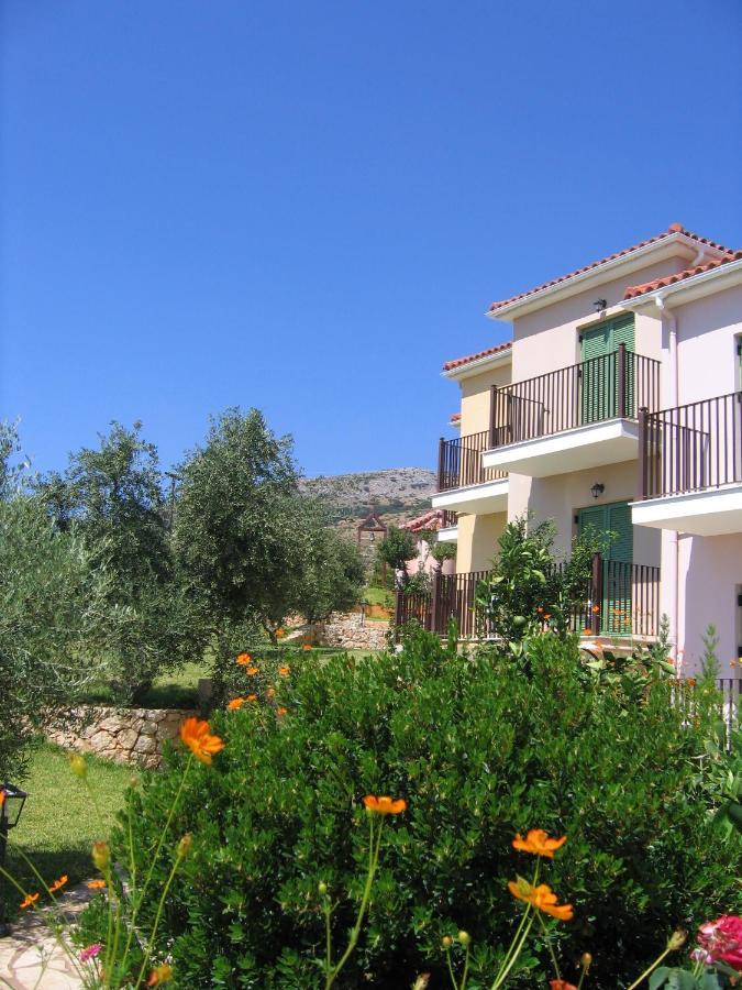 Livadaki Village Hotel Skala  エクステリア 写真