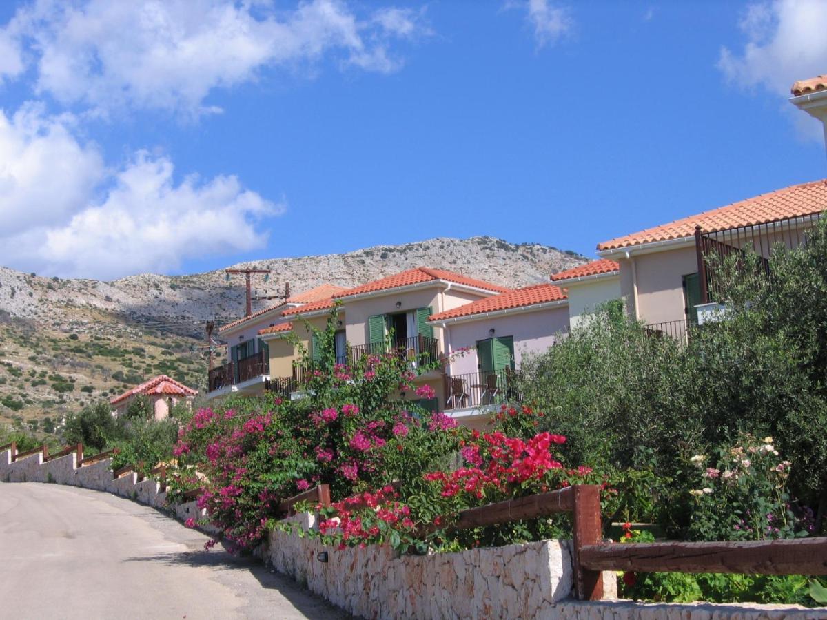 Livadaki Village Hotel Skala  エクステリア 写真
