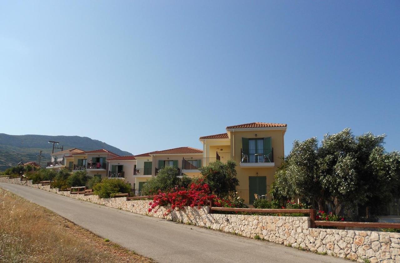 Livadaki Village Hotel Skala  エクステリア 写真