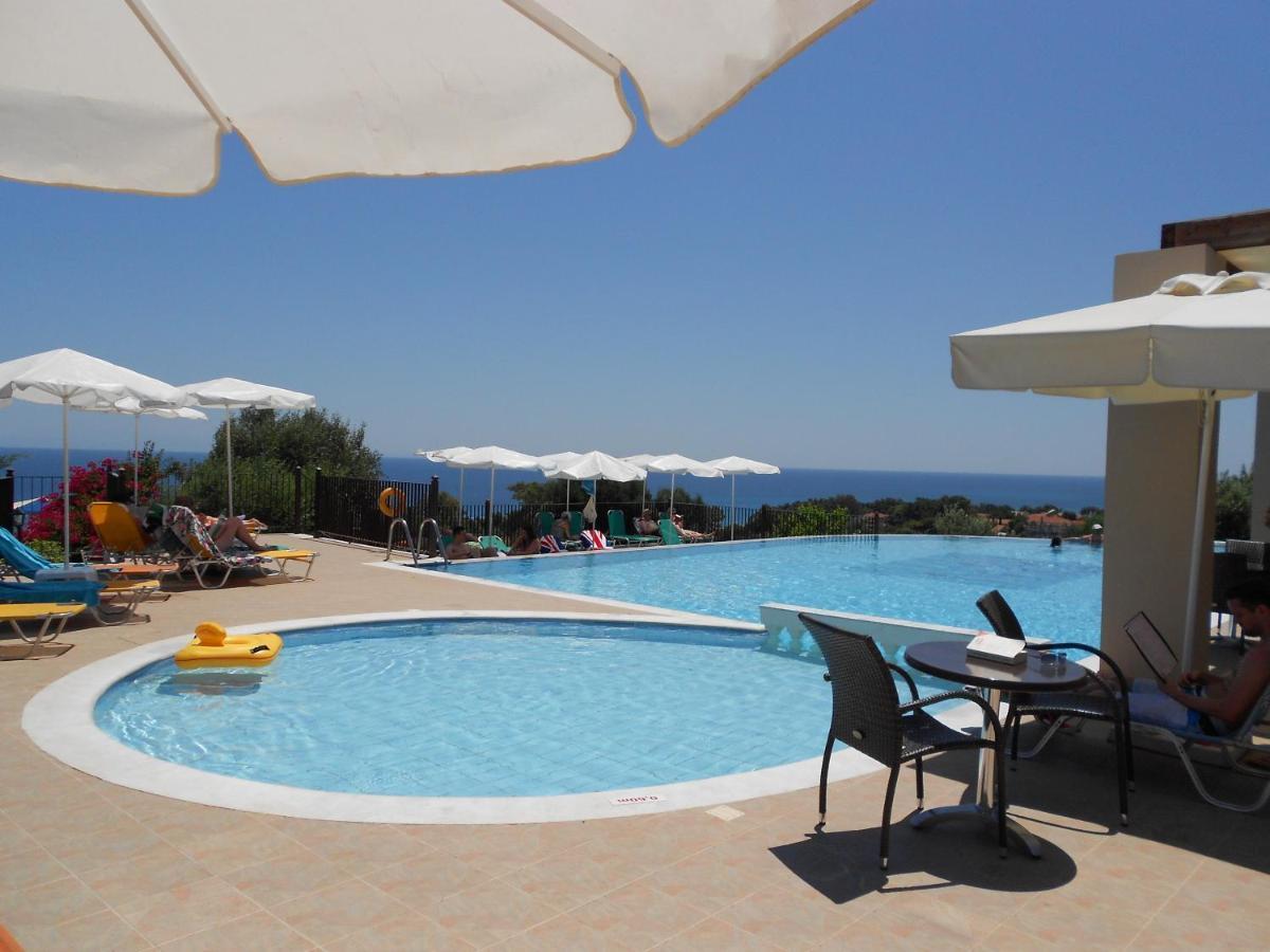 Livadaki Village Hotel Skala  エクステリア 写真