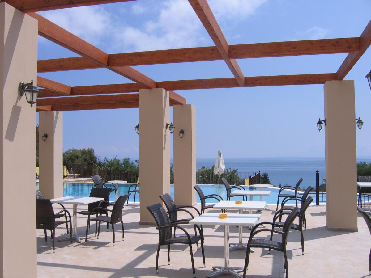 Livadaki Village Hotel Skala  エクステリア 写真